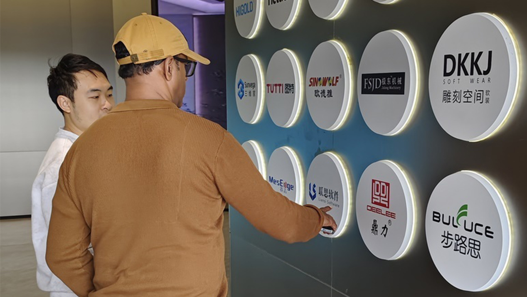 YUANBANG Showroom Welcomes Sri Lankan Client: Customization Quality Wins Praise